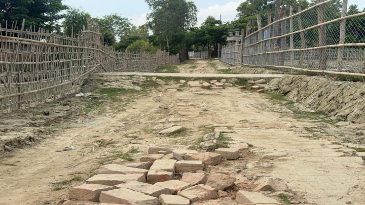 পেকুয়ায় দুই যুগ ধরে লালজানপাড়া সড়কটি ছোট-বড় গর্তে পূর্ণ ভোগান্তি চরমে